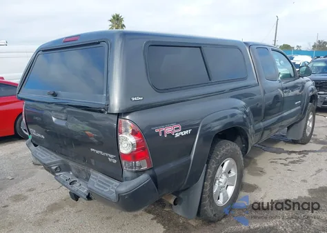 2011 Toyota Tacoma Prerunner V6 z USA, uszkodzony, nr VIN 5TFTU4GN0BX003792